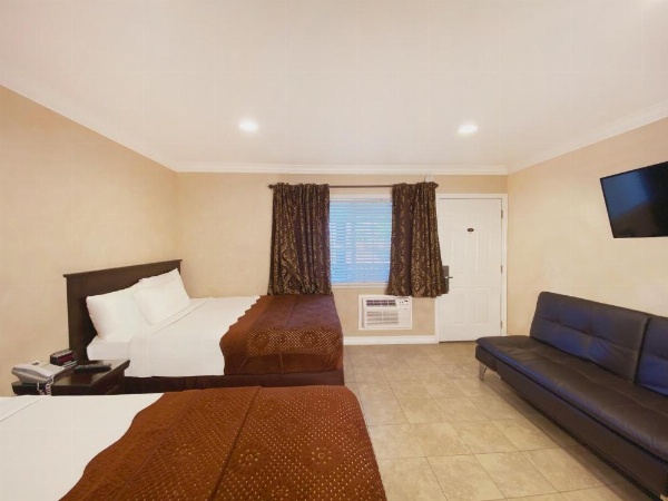 Nite Inn at Universal City - Walking Distance to Universal Studios Hollywood image 23