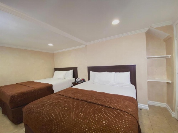 Nite Inn at Universal City - Walking Distance to Universal Studios Hollywood image 39