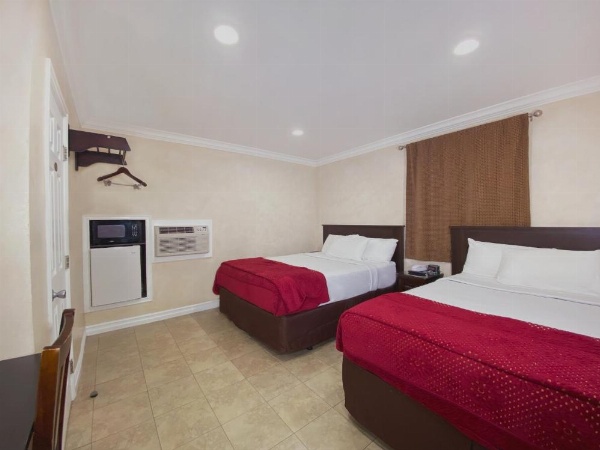 Nite Inn at Universal City - Walking Distance to Universal Studios Hollywood image 58